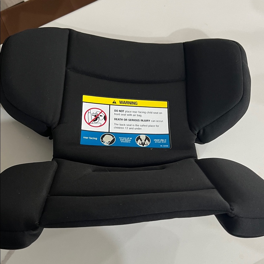 Nuna Rava Car seat insert for newborn